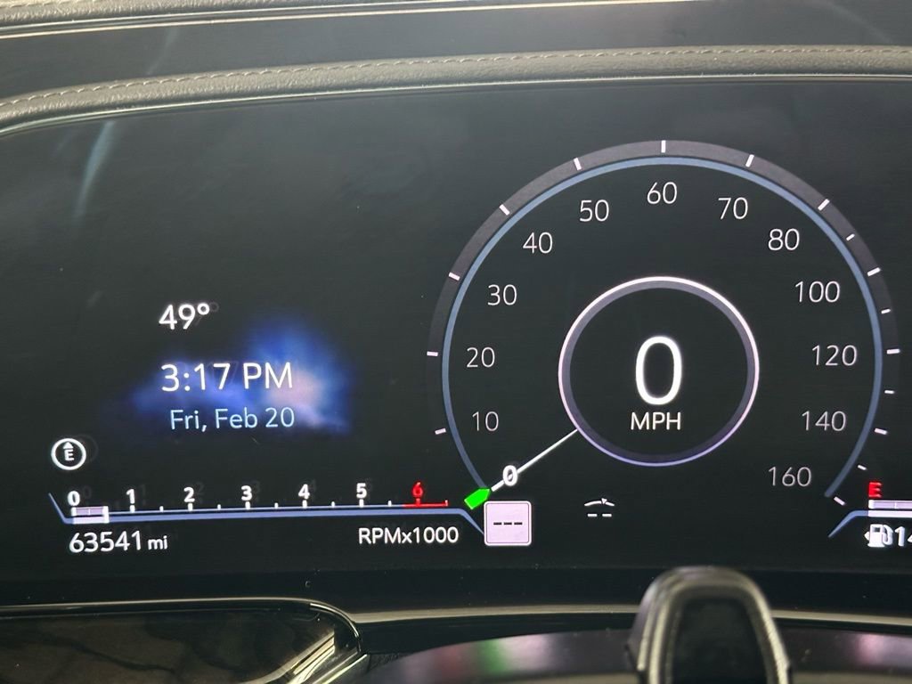 Used 2024 Cadillac Escalade Premium Luxury image 25