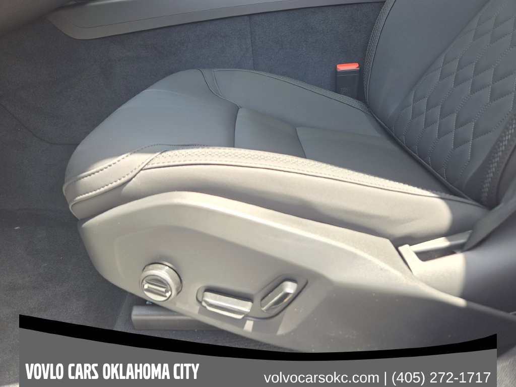 New 2026 Volvo XC60 B5 Core AWD/4WD image 19