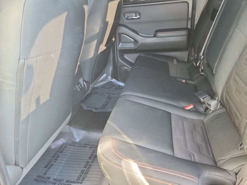 Used 2023 Nissan Frontier PRO-4X w/ Pro Convenience Package image 10