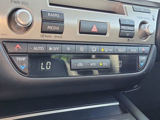 Used 2016 Lexus ES 350 w/ Accessory Package image 29