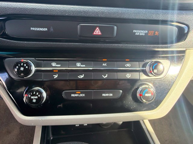 Used 2020 Kia Sedona LX FWD image 18