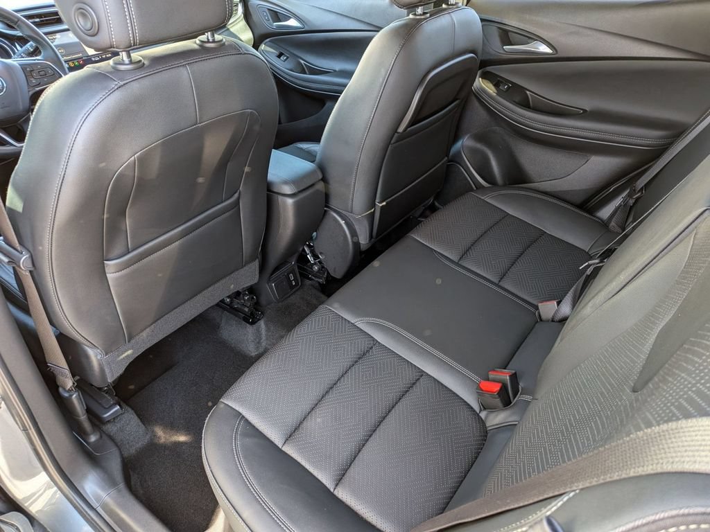 Used 2022 Buick Encore GX Essence w/ Advanced Technology Package AWD/4WD image 31