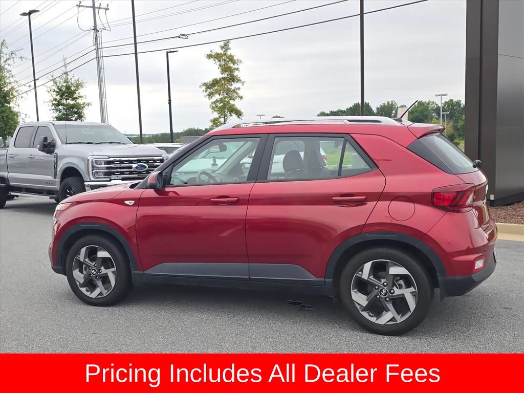 Used 2024 Hyundai Venue Limited FWD image 6