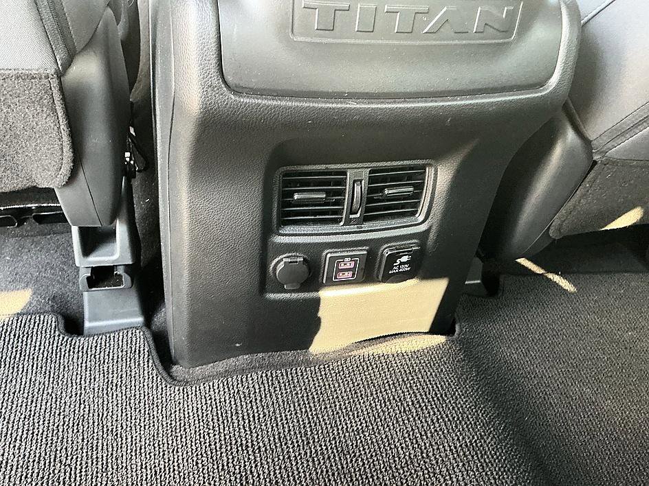 Used 2024 Nissan Titan SV w/ SV Bronze Edition Package image 24