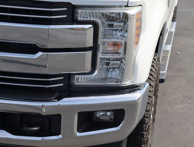Used 2019 Ford F250 Lariat w/ Lariat Value Package AWD/4WD image 11