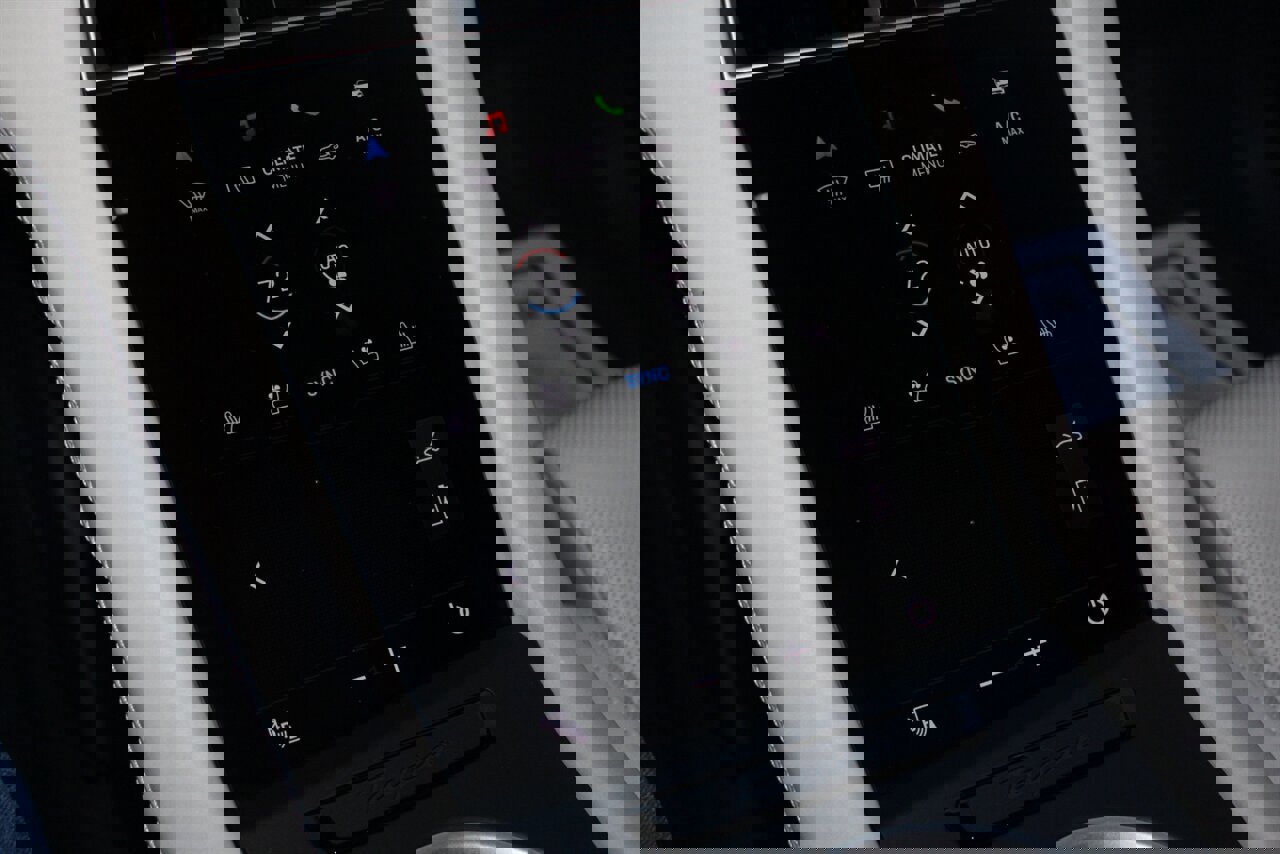 Used 2020 Porsche Taycan Turbo S image 8