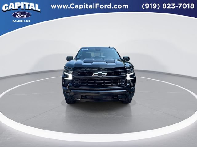 Used 2025 Chevrolet Silverado 1500 LT Trail Boss w/ LT Trail Boss Premium Package AWD/4WD image 3