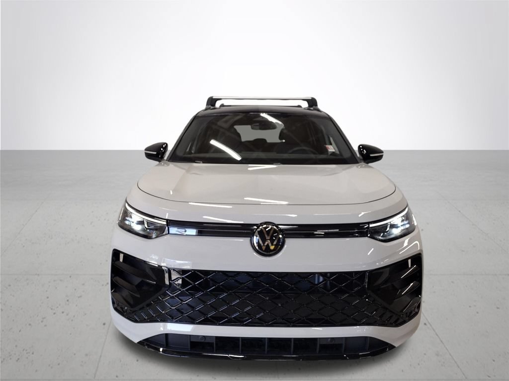 New 2026 Volkswagen Tiguan SE R-Line AWD/4WD image 3