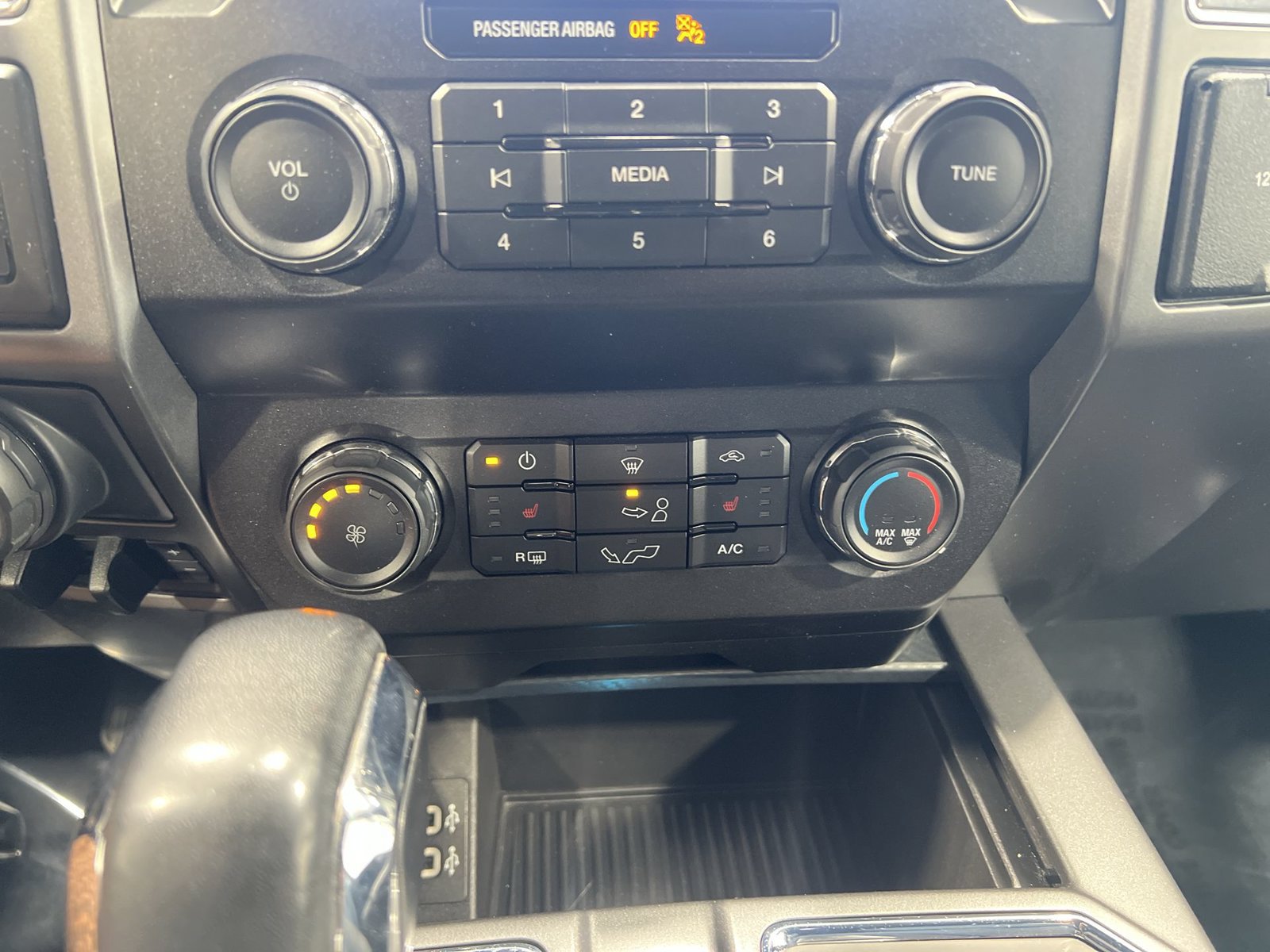Used 2019 Ford F150 XLT w/ Equipment Group 302A Luxury AWD/4WD image 19