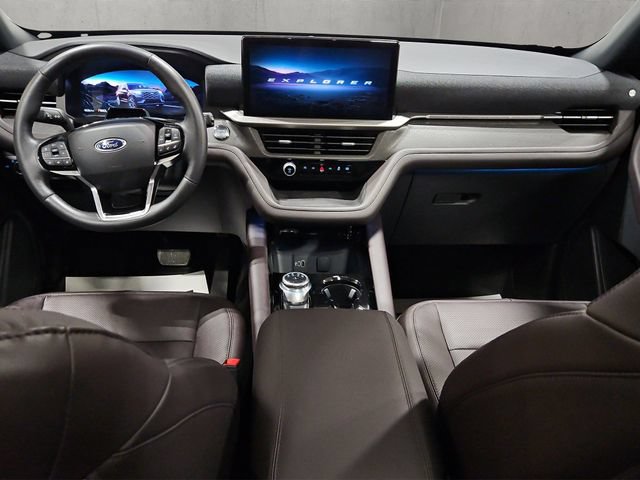 Certified 2026 Ford Explorer Platinum w/ LUX Leather Package AWD/4WD image 3