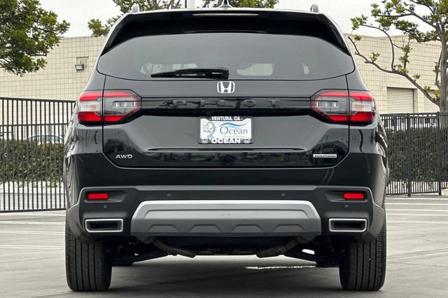 Used 2025 Honda Pilot Touring image 5