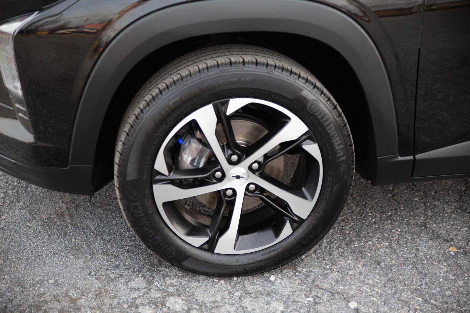 Certified 2024 Chevrolet Trax RS w/ Driver Confidence Package image 10