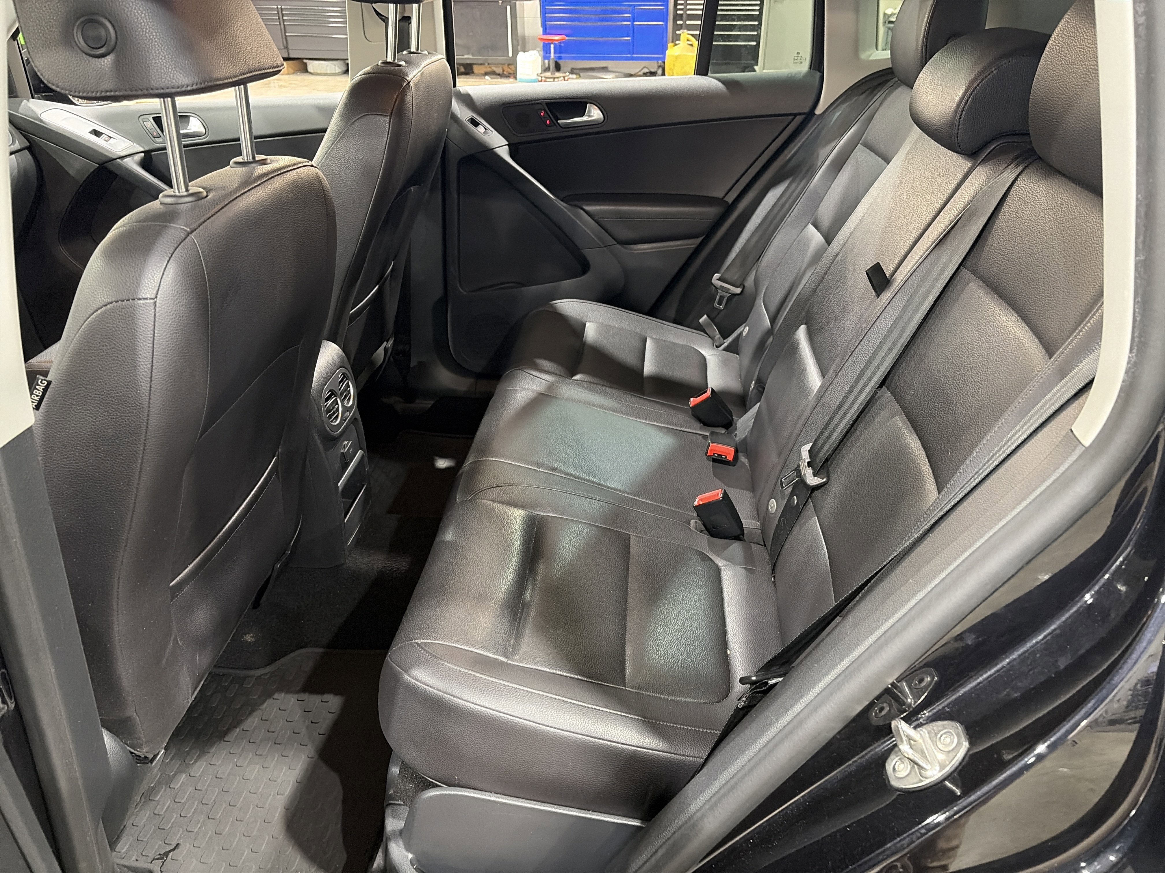 Used 2017 Volkswagen Tiguan S image 22