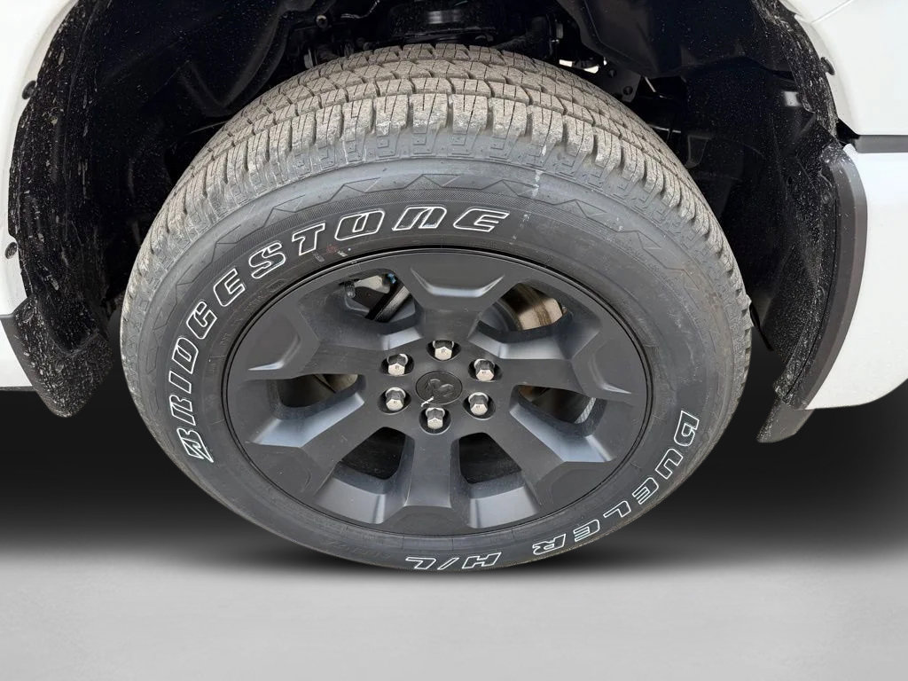 New 2026 RAM 1500 Express AWD/4WD image 9