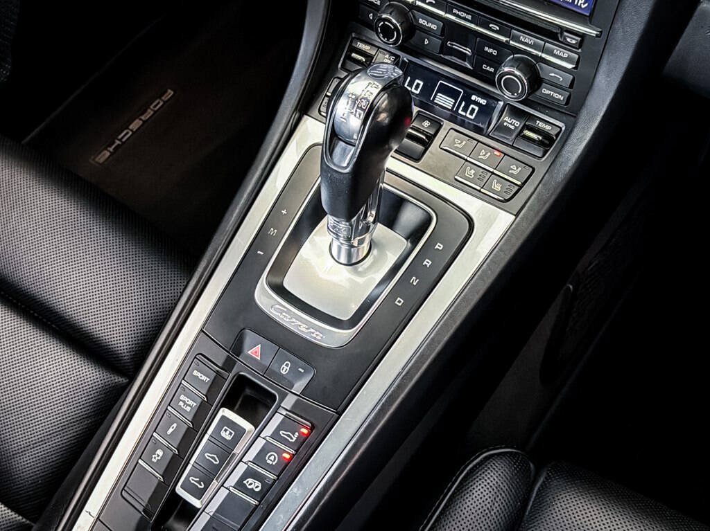 Used 2015 Porsche 911 Carrera 4S AWD/4WD image 28
