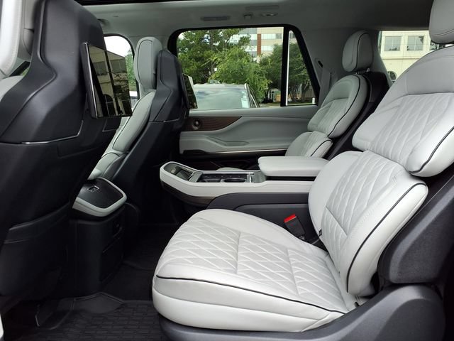 New 2025 Lincoln Navigator L Black Label w/ Black Label Special Edition AWD/4WD image 8