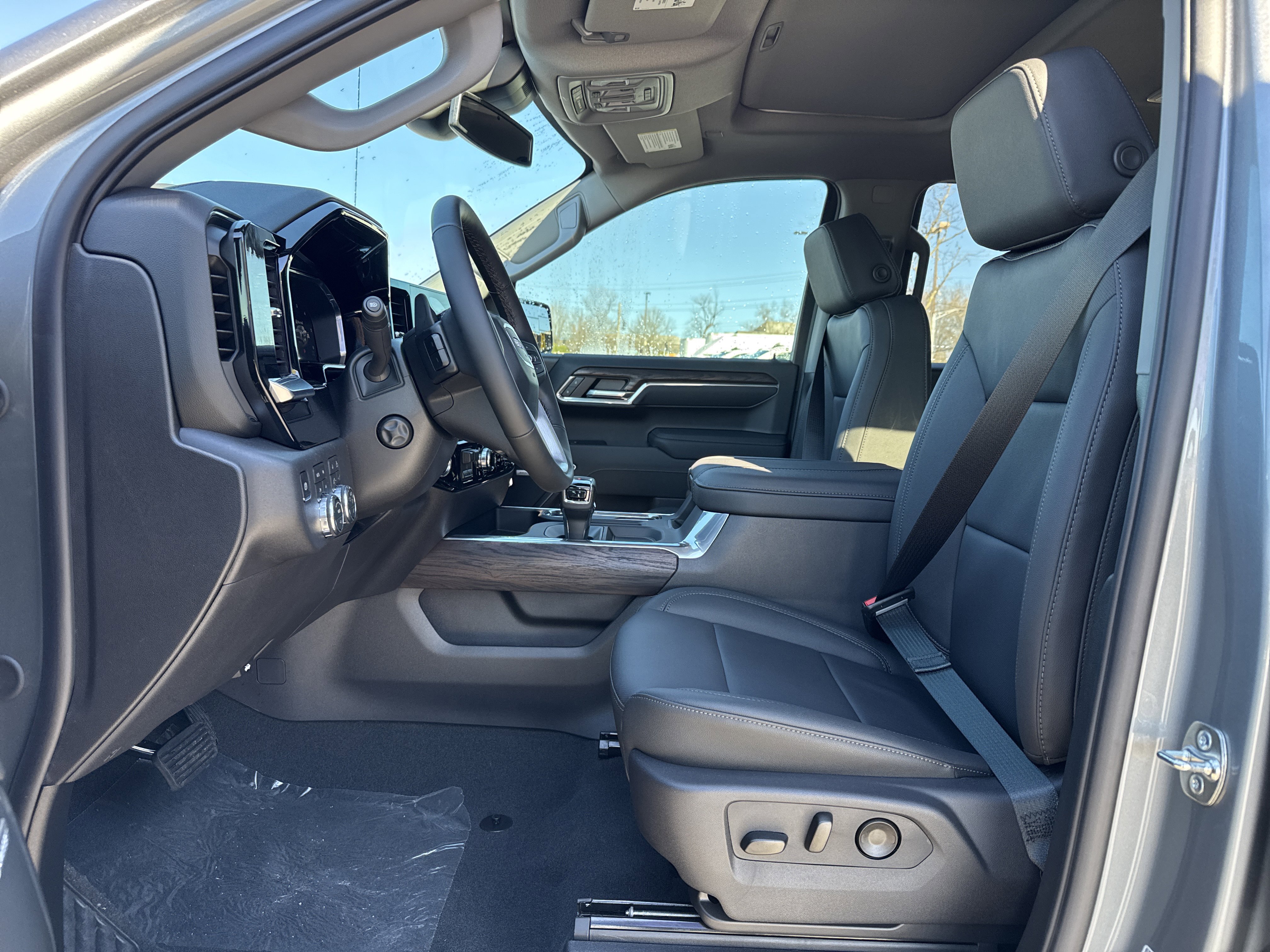 New 2026 GMC Sierra 1500 SLT w/ SLT Premium Plus Package image 16