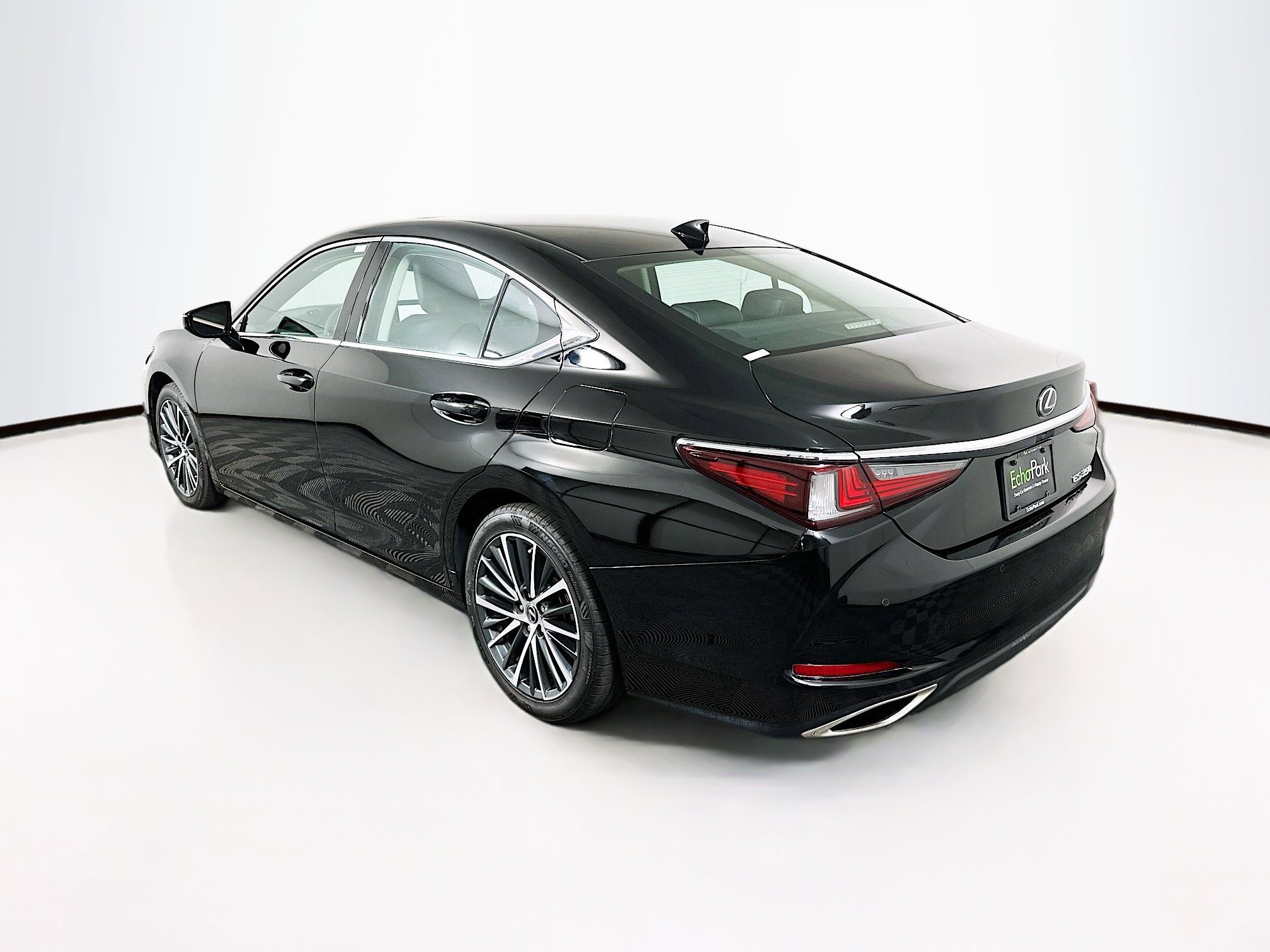 Used 2024 Lexus ES 350 w/ Premium Package image 5