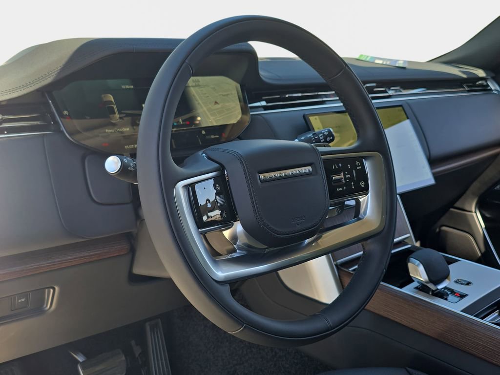 New 2026 Land Rover Range Rover Long Wheelbase SE AWD/4WD image 18