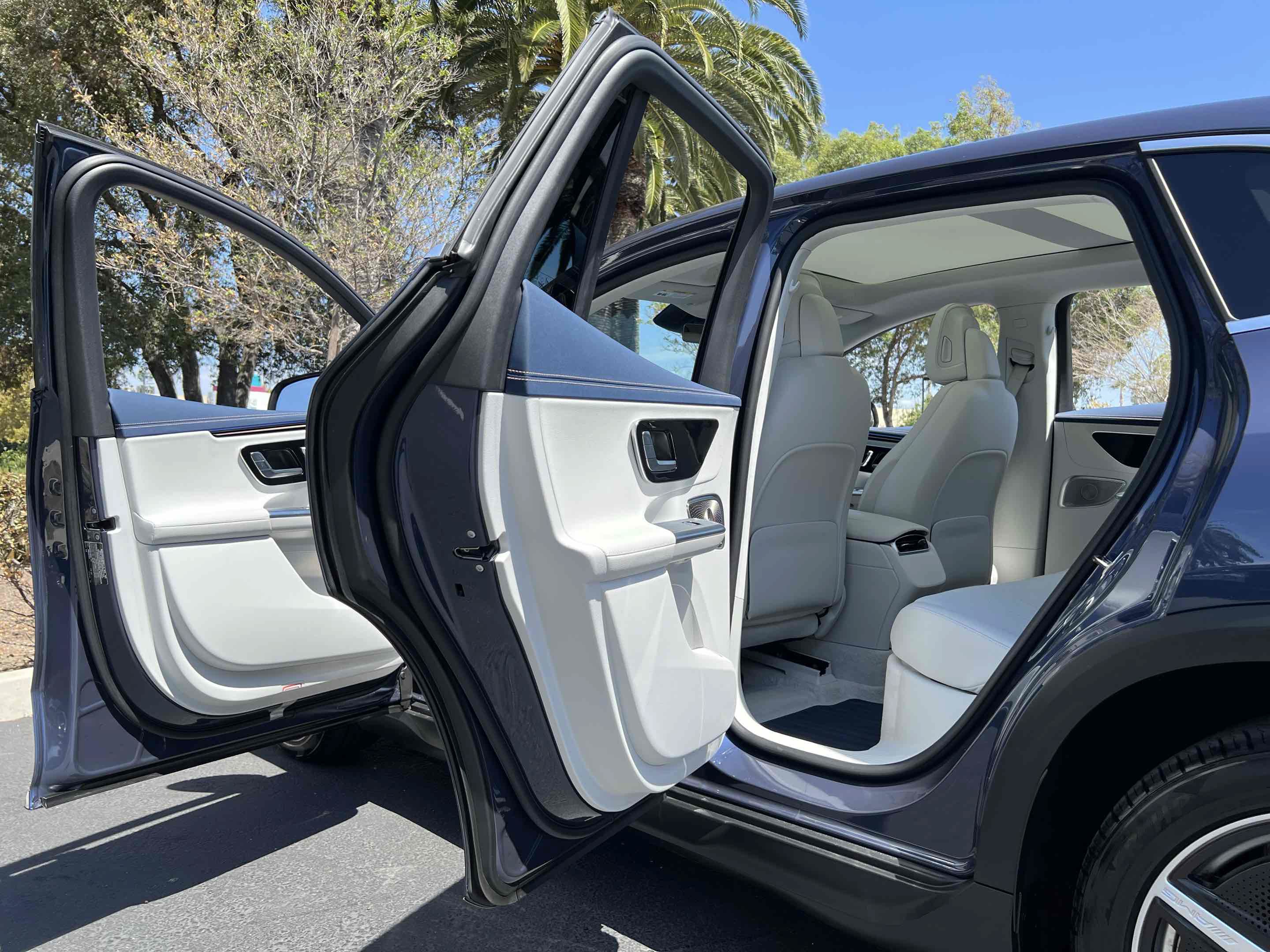 Used 2023 Mercedes-Benz EQE 350+ SUV w/ AMG Line Exterior Package image 59