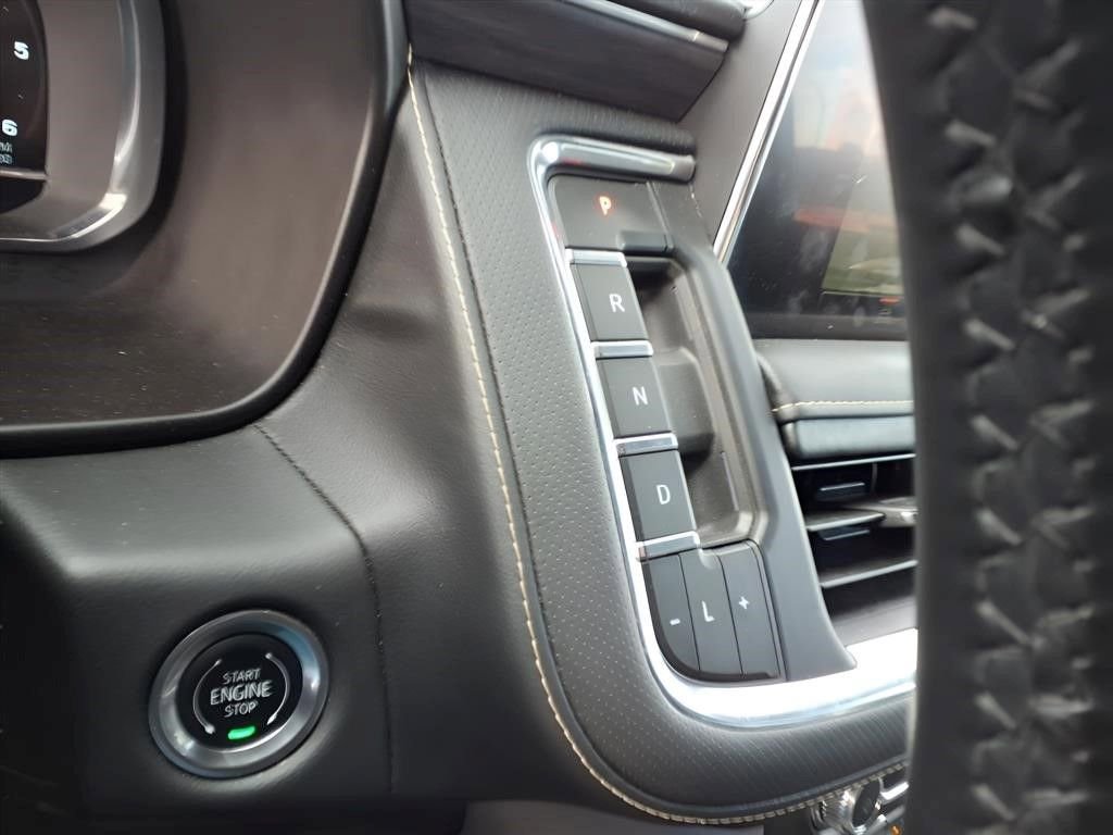 Used 2024 GMC Yukon SLT AWD/4WD image 23