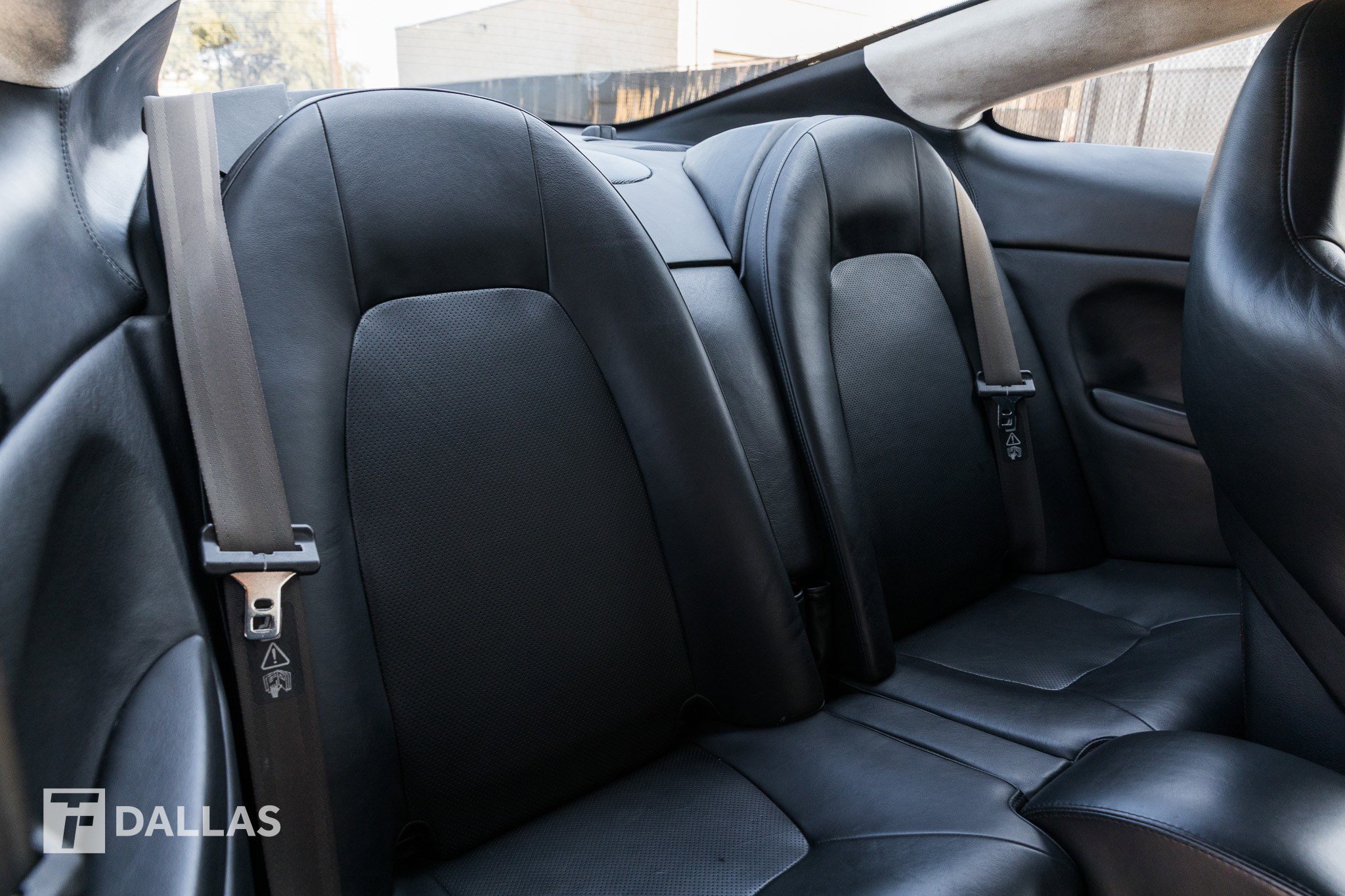 Used 2005 Aston Martin Vanquish S image 36