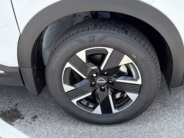 New 2026 Nissan Kicks SV w/ Cold Weather Package AWD/4WD image 11