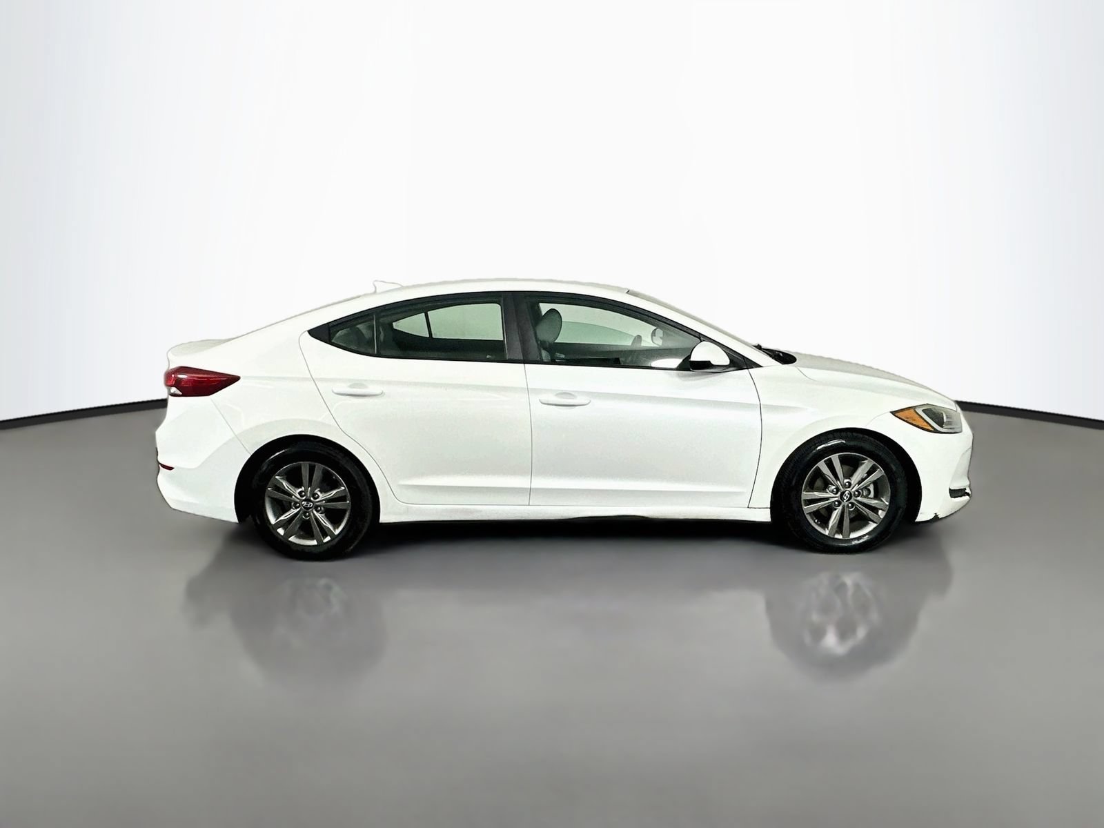 Used 2017 Hyundai Elantra SE FWD image 9