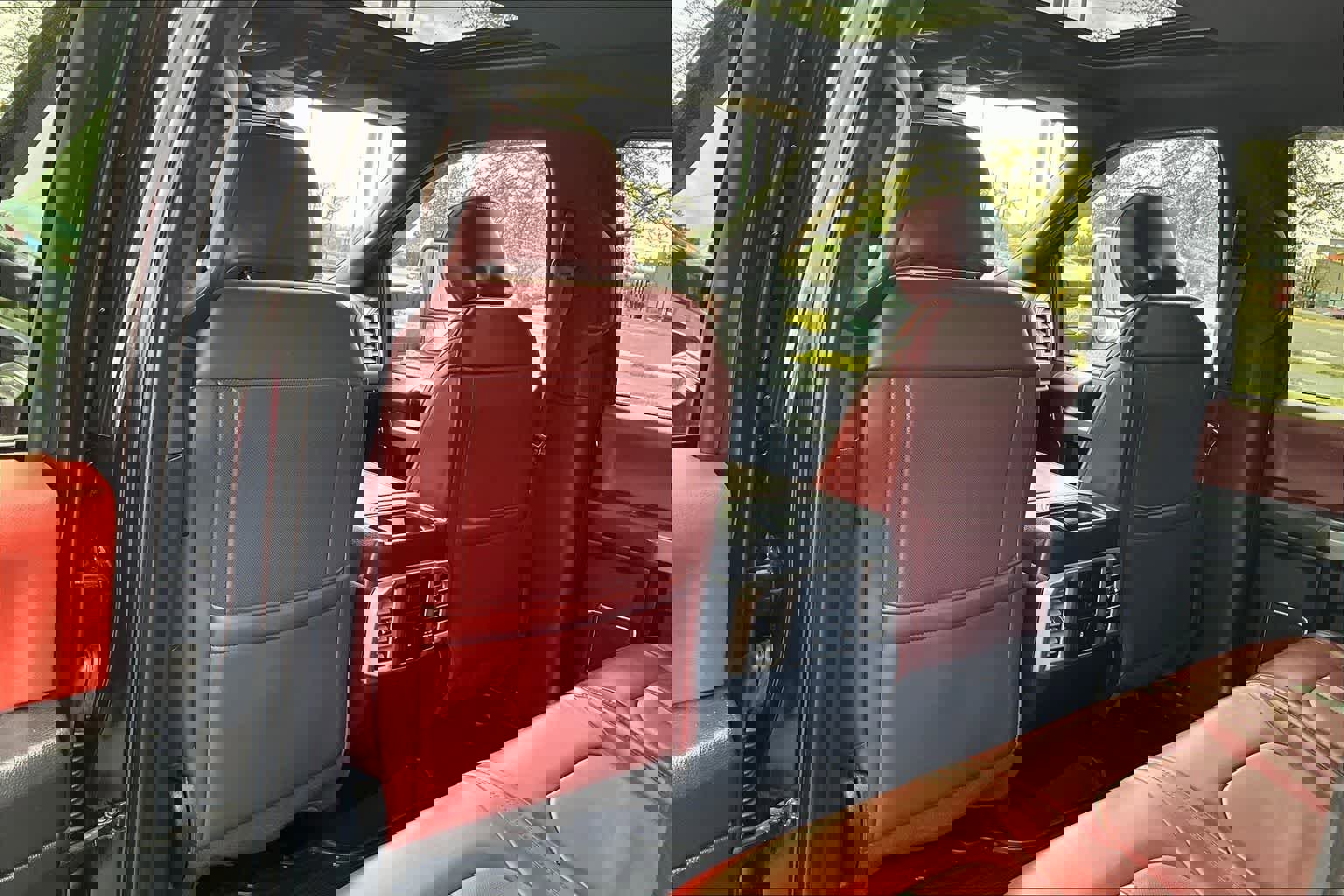 Used 2019 Ford F350 Platinum image 12