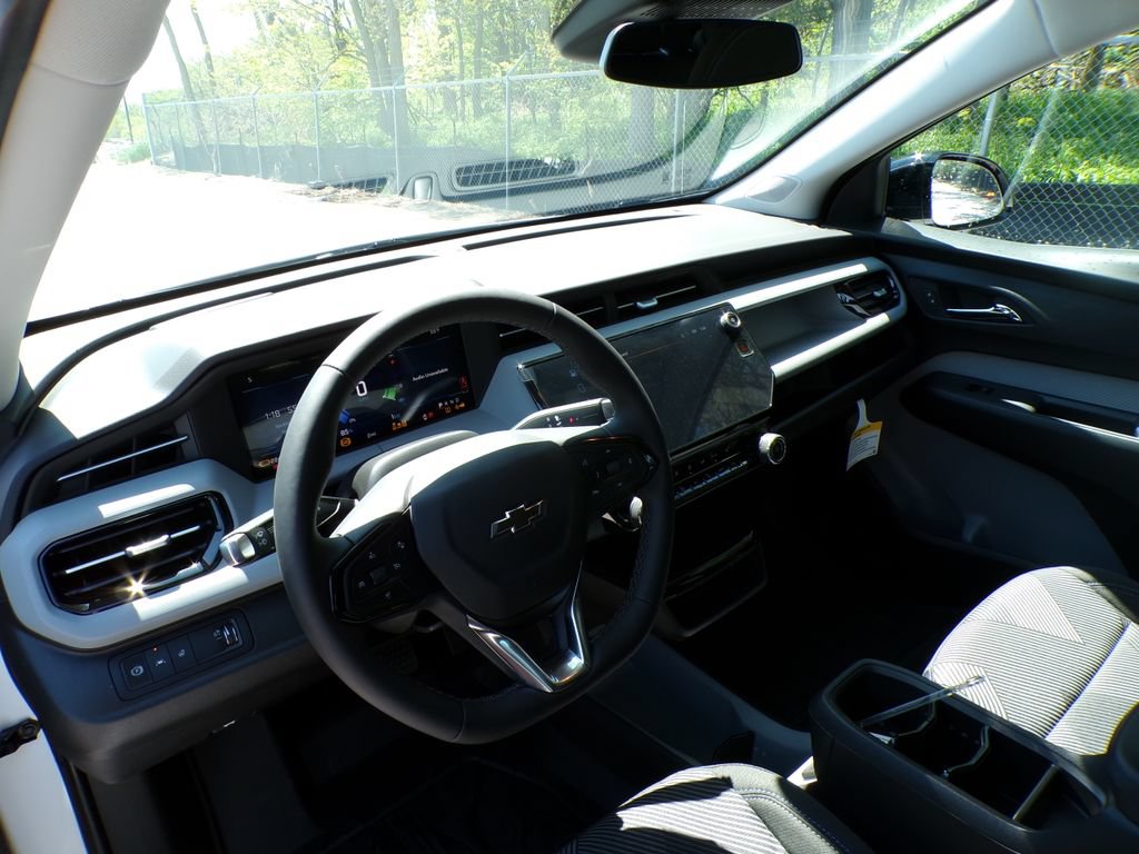 New 2027 Chevrolet Bolt RS FWD image 10