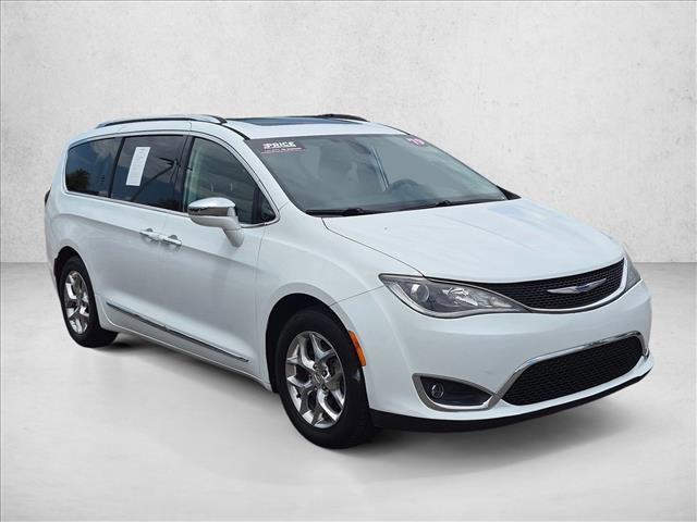 Used 2019 Chrysler Pacifica Limited FWD image 3