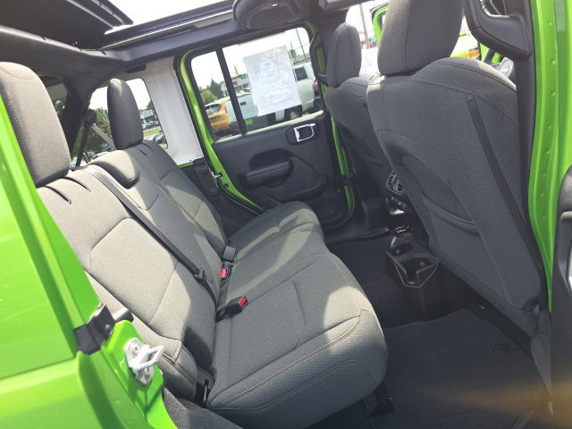 Used 2025 Jeep Wrangler Unlimited Sport AWD/4WD image 33