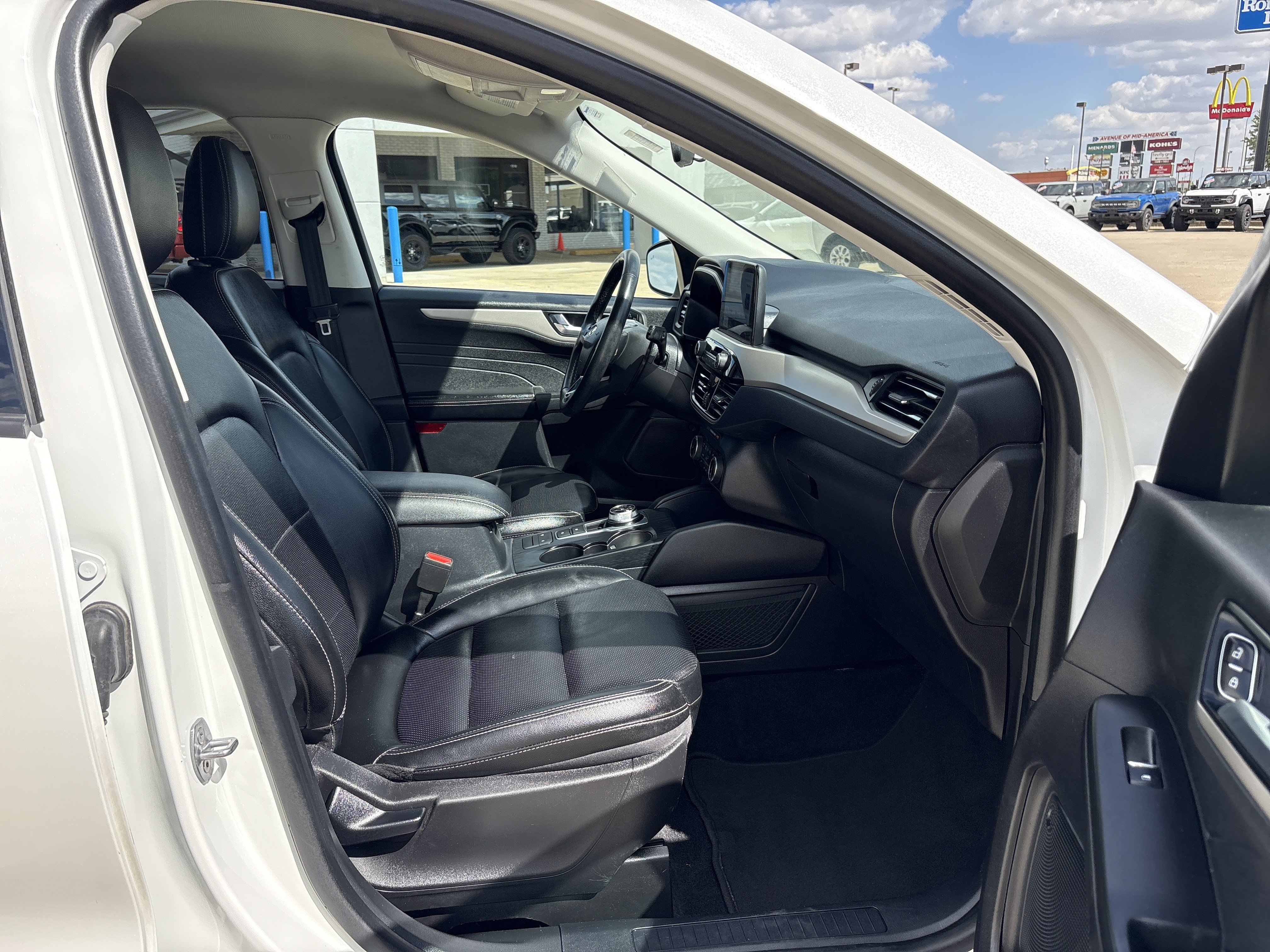 Used 2022 Ford Escape SEL FWD image 10