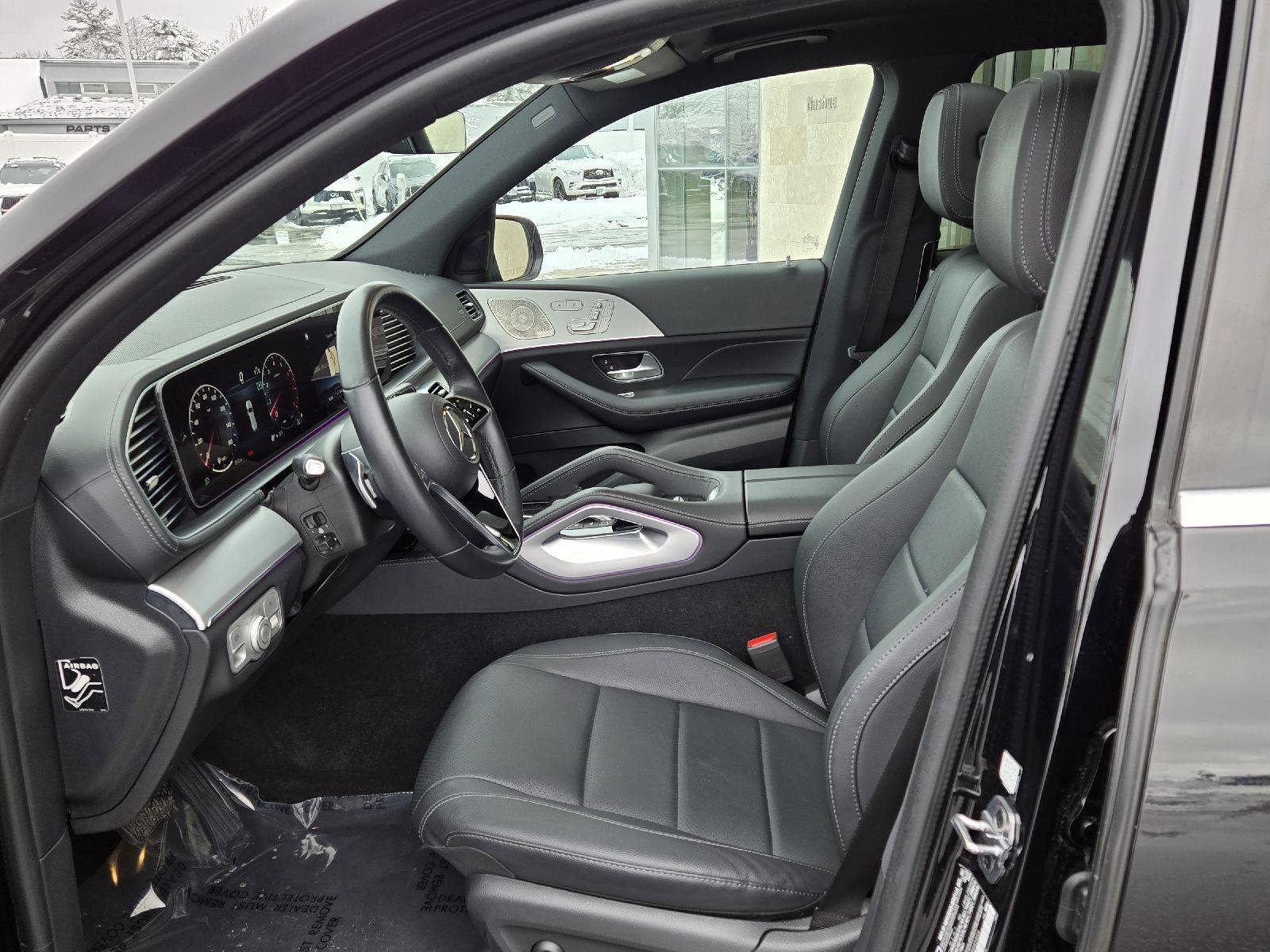 Used 2025 Mercedes-Benz GLS 450 4MATIC image 3