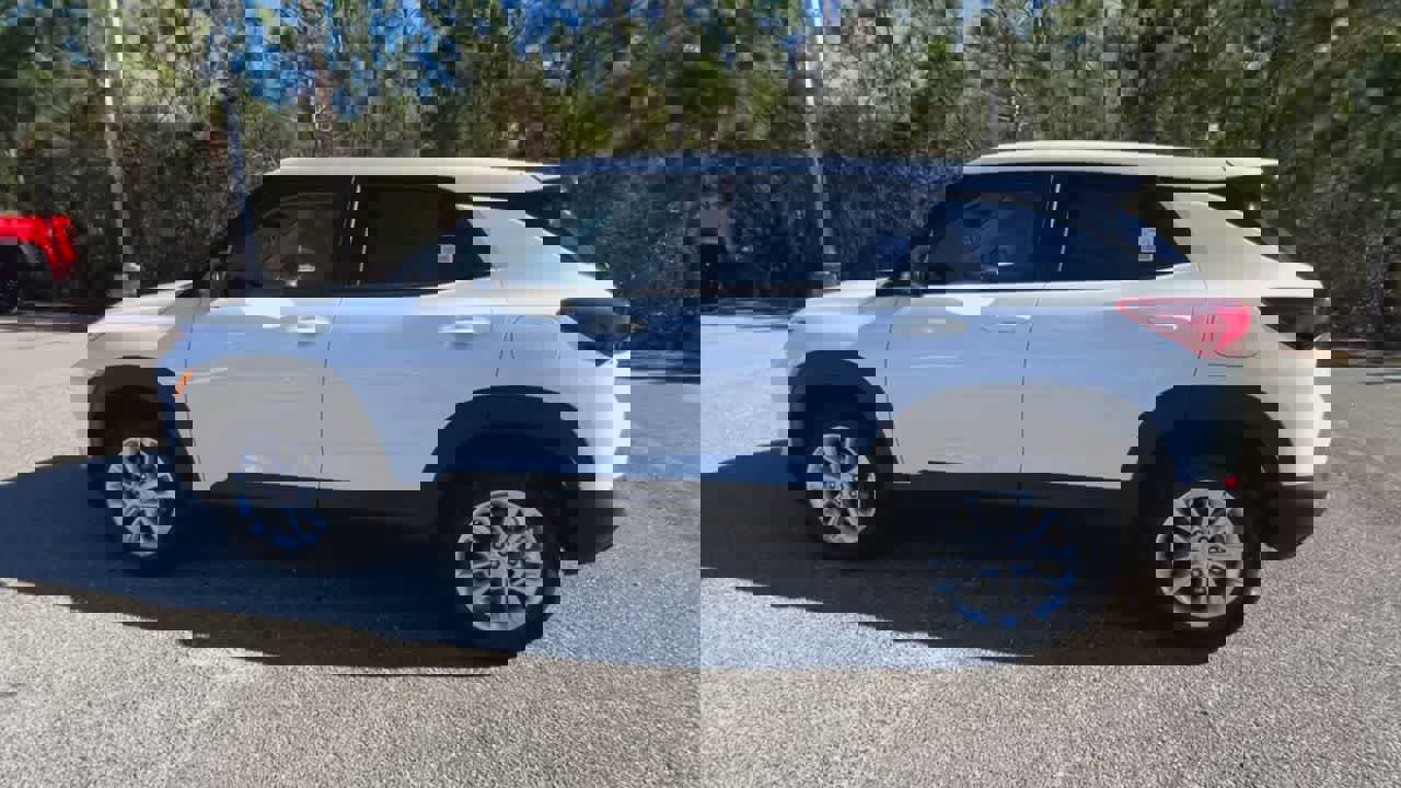 Used 2024 Chevrolet TrailBlazer LS w/ LS Convenience Package image 6