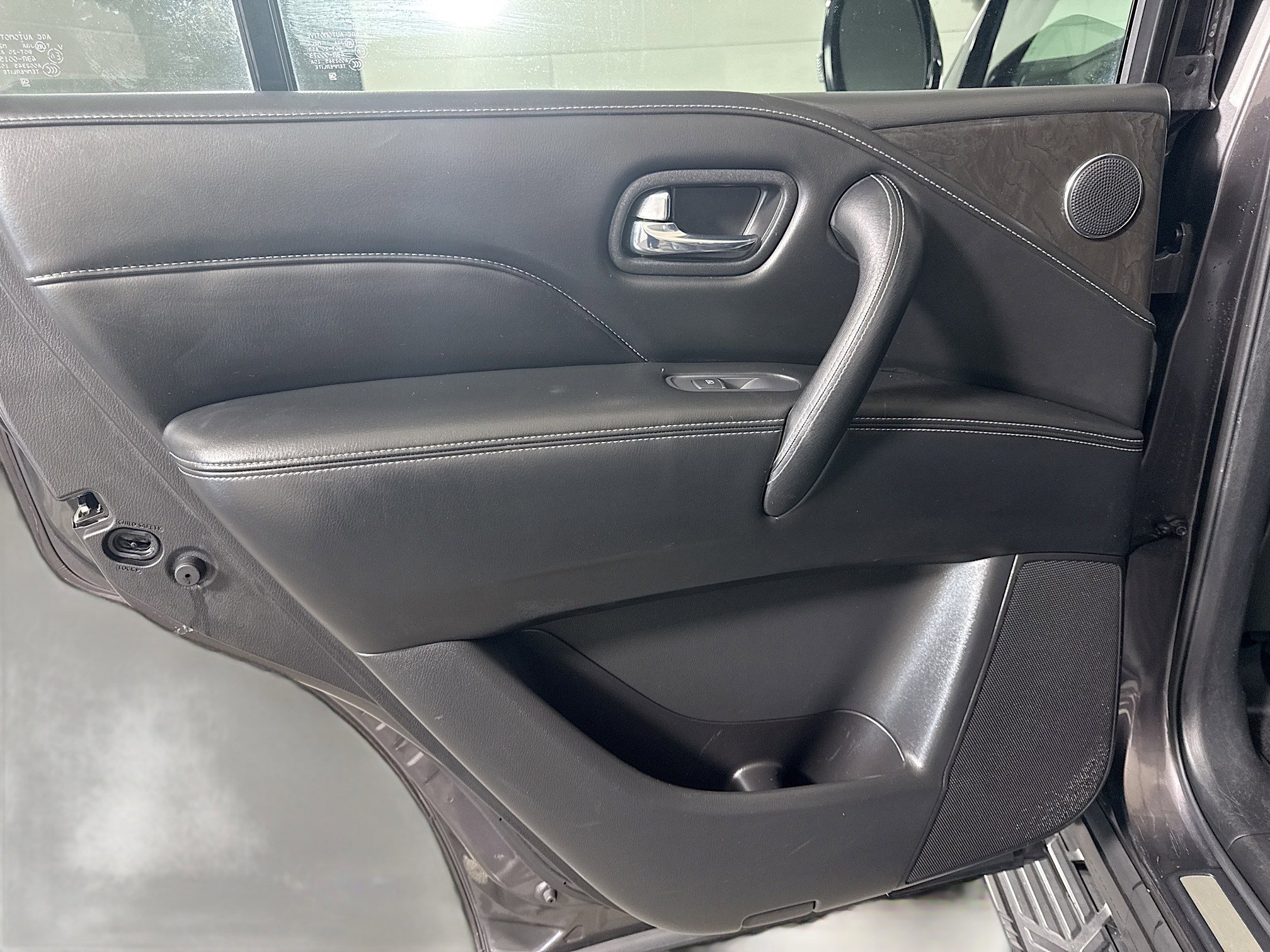 Used 2024 INFINITI QX80 Luxe image 26