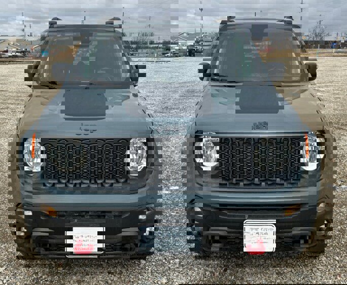 Used 2018 Jeep Renegade Trailhawk w/ Cold Weather Group II image 2