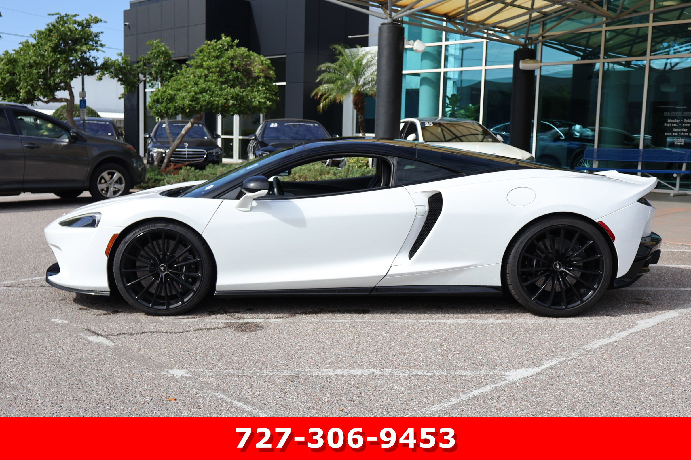 Used 2022 McLaren GT image 5