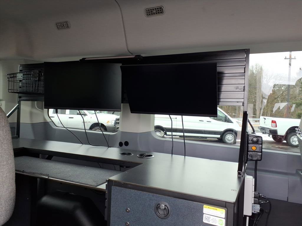 Used 2019 Ford Transit 150 XLT image 22