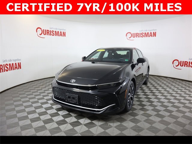 Used 2024 Toyota Crown XLE image 2