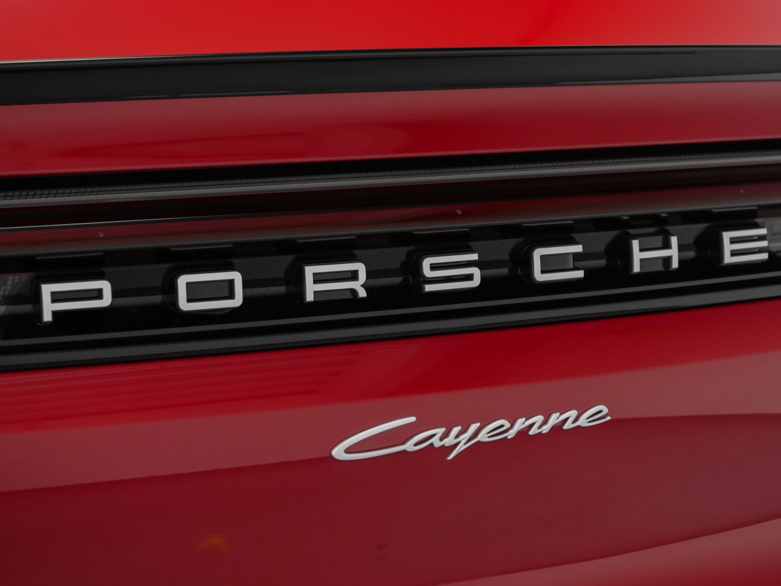 Used 2024 Porsche Cayenne Coupe image 19