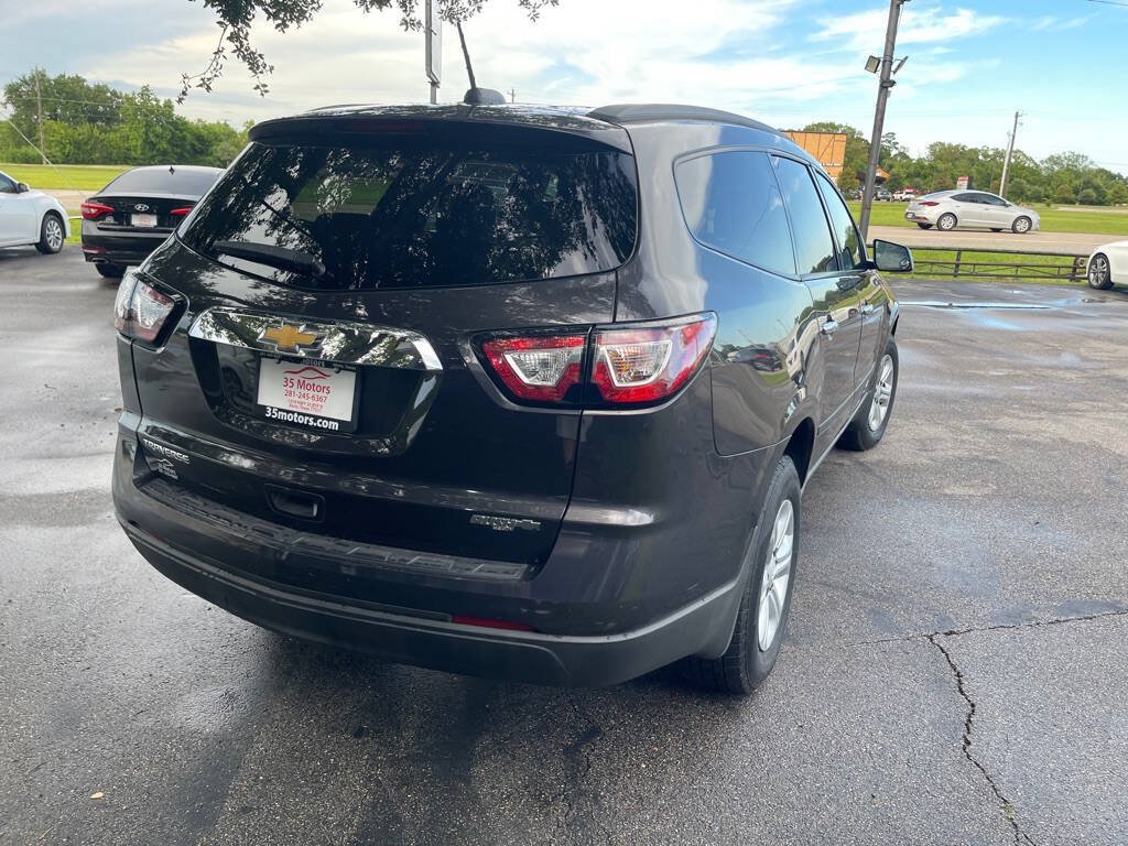 Used 2017 Chevrolet Traverse LS FWD image 5