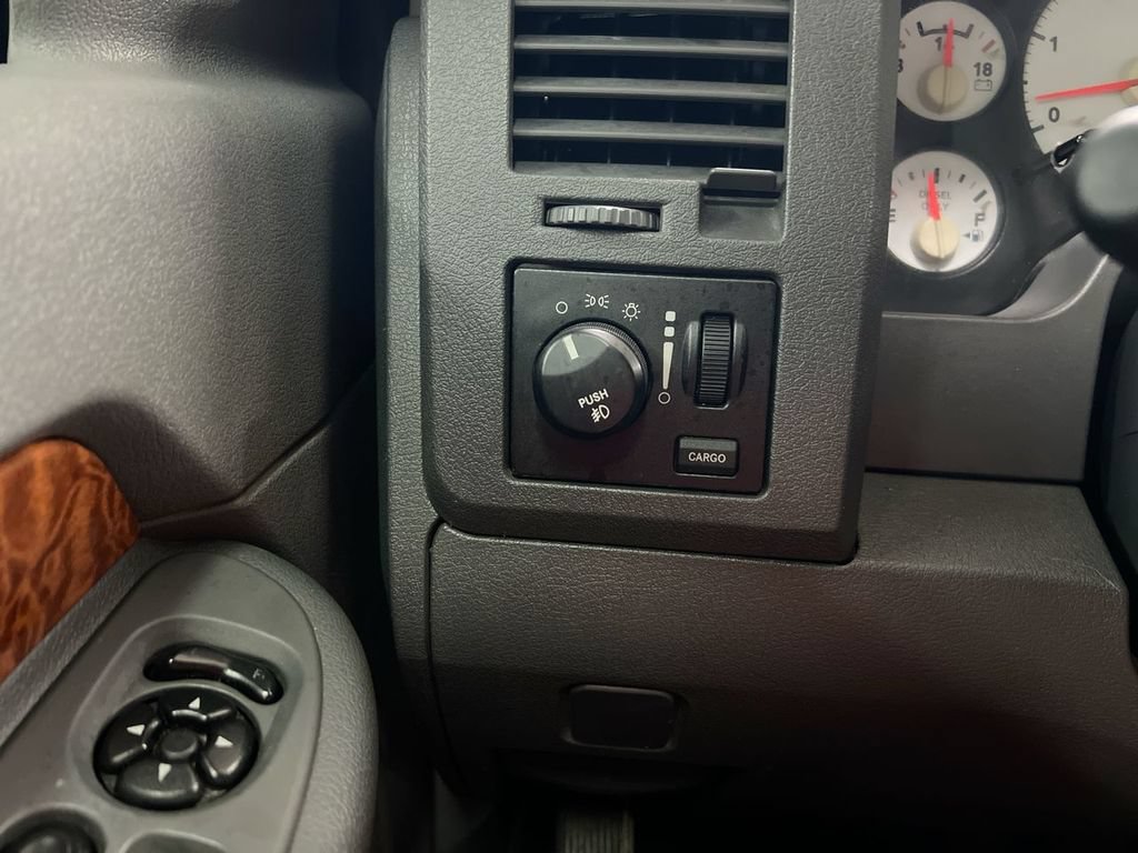 Used 2006 Dodge Ram 2500 Truck SLT RWD image 16