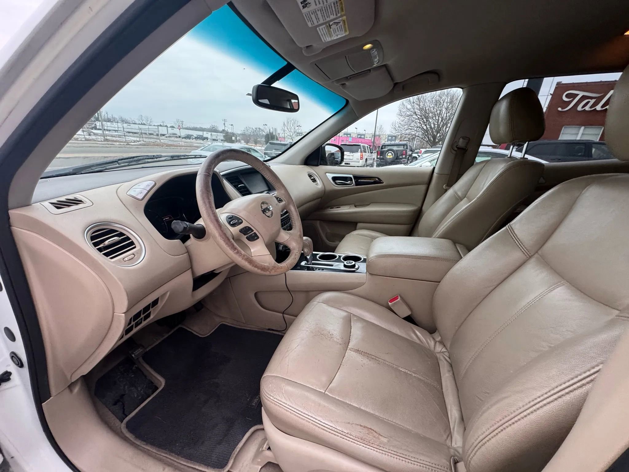 Used 2015 Nissan Pathfinder SV AWD/4WD image 13