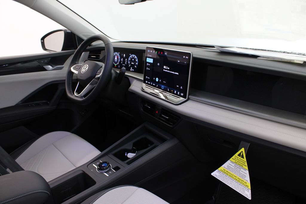New 2026 Volkswagen Tiguan SE FWD image 24