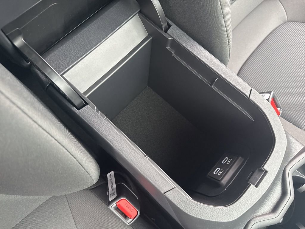 Used 2025 Toyota RAV4 LE image 35