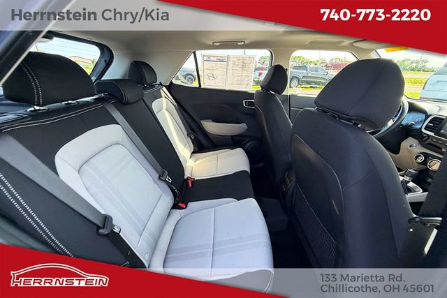 Used 2024 Hyundai Venue SEL FWD image 22