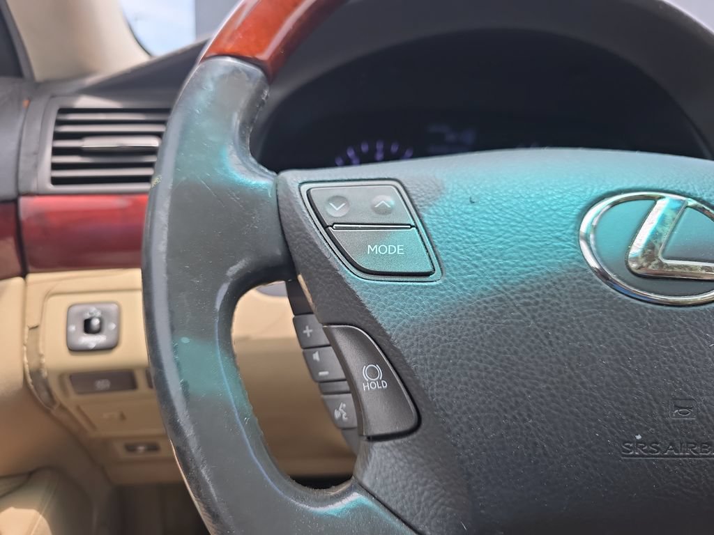 Used 2008 Lexus LS 460 RWD image 19