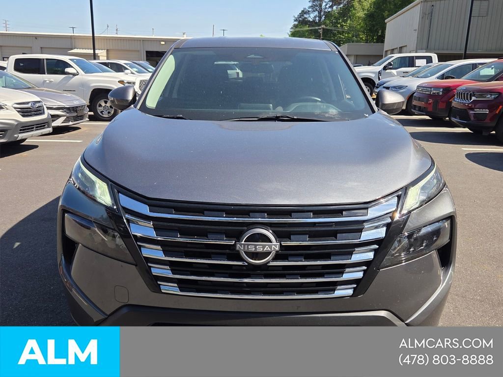 Used 2025 Nissan Rogue SV image 11