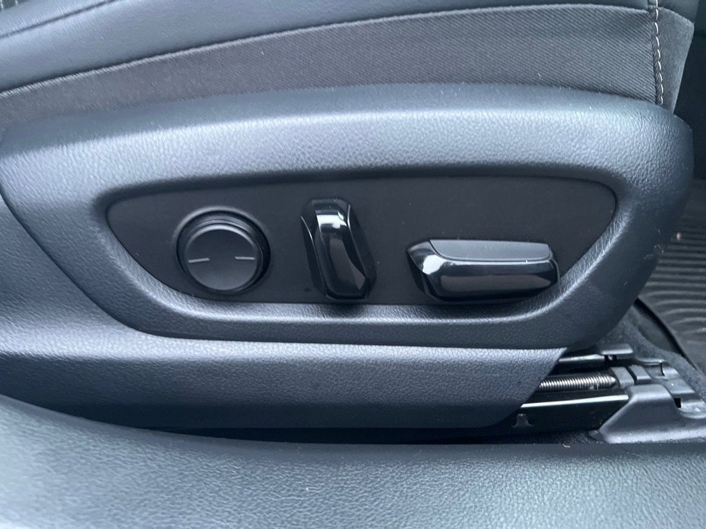Used 2019 Lexus ES 300h w/ Accessory Package 2 FWD image 31